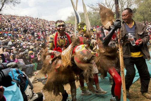 云南行之弥勒红万村祭火节一一祭火(东方狂欢节)