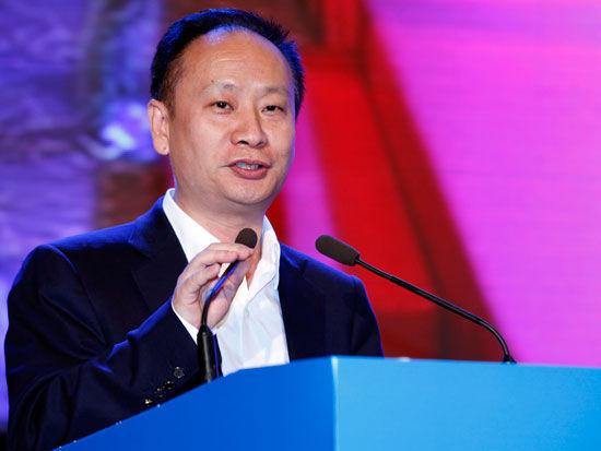 图为迈瑞医疗创始人徐航发言.