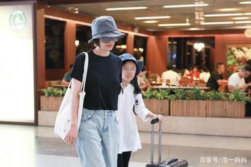 夏雨袁泉女儿夏哈哈颜值出众,遗传父母优点,"开挂式"