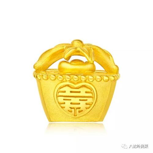 由此深意延伸设计的周大福千金嫁妆系列首饰,寓意"吉祥富裕,百年好合