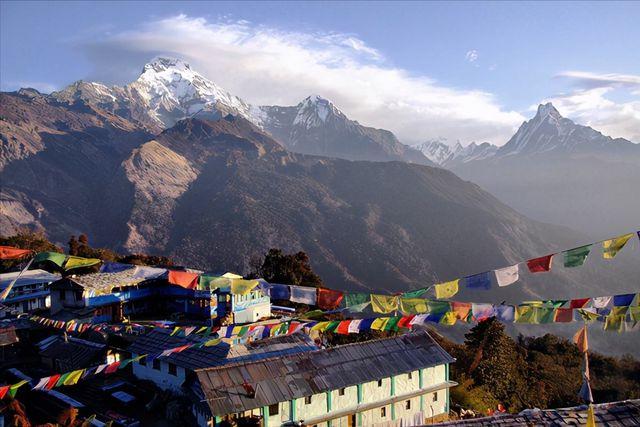 珠穆朗玛峰到底归谁尼泊尔与我国争论不休伟人一句话轻松解决