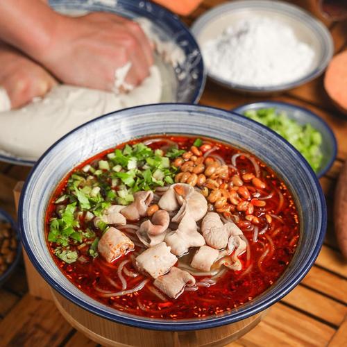 一脉相承109年,这碗成都肥肠粉是哪家?