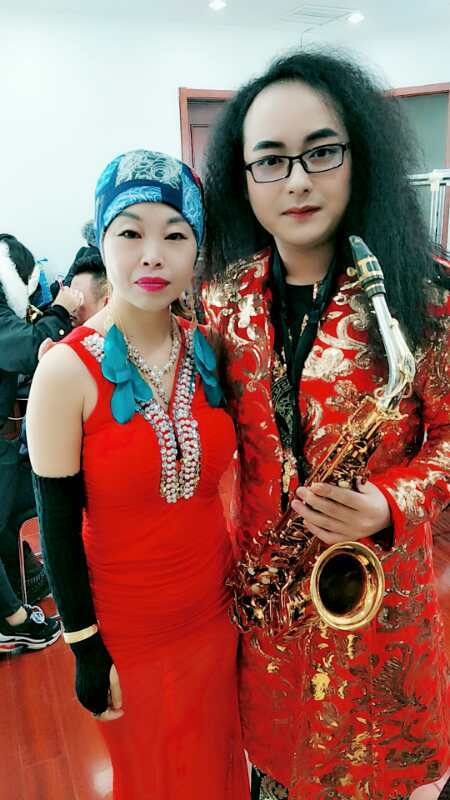 中国著名萨克斯演奏家李泽天