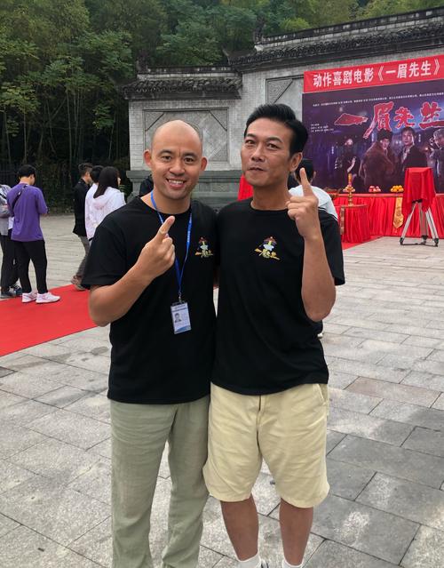 由香港著名导演刘观伟执导,梁文建担任总制片人,演员钱小豪,徐少强