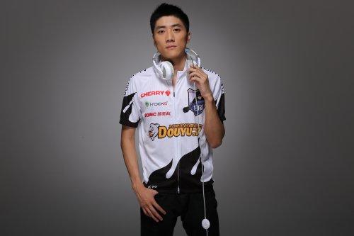 白鲨队长solo专访 将会全力以赴迎战新赛季