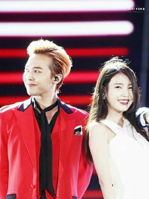 啊!内!我知道了"李知恩回过神.