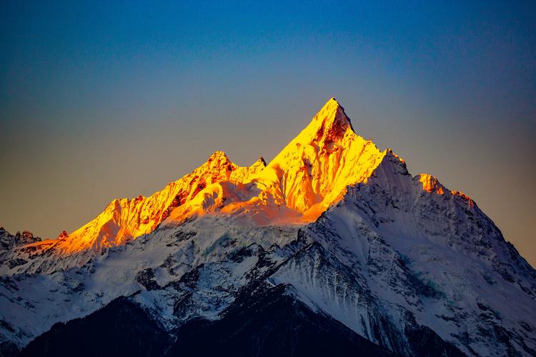 梅里雪山日出