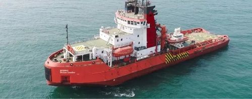 那我们为什么要去开一艘破冰船去看世界?