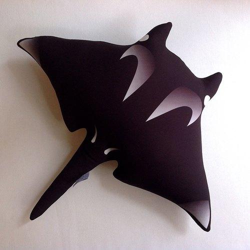 拥抱海洋魟鱼抱枕_鬼蝠魟#黑