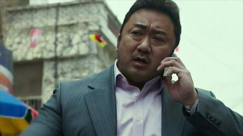 韩剧高能:一个巴掌,打得整个黑帮不敢吭声,这位大叔太逗了