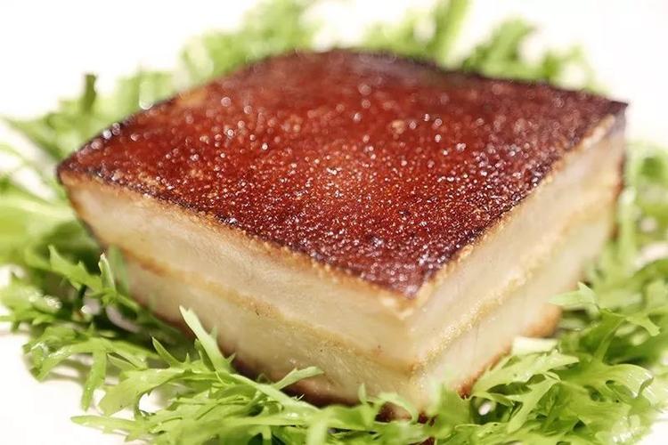 肉坯子也叫方子肉,因为外形上四四方方所以顾名思义.