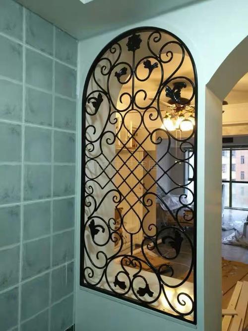欧式铁艺屏风隔断轻奢入户玄关镂空花窗墙现代客厅办公室装饰定制