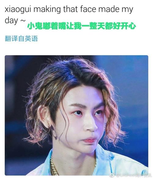 来感受一下海外网友对小鬼王琳凯近期舞台的评价,宝贝