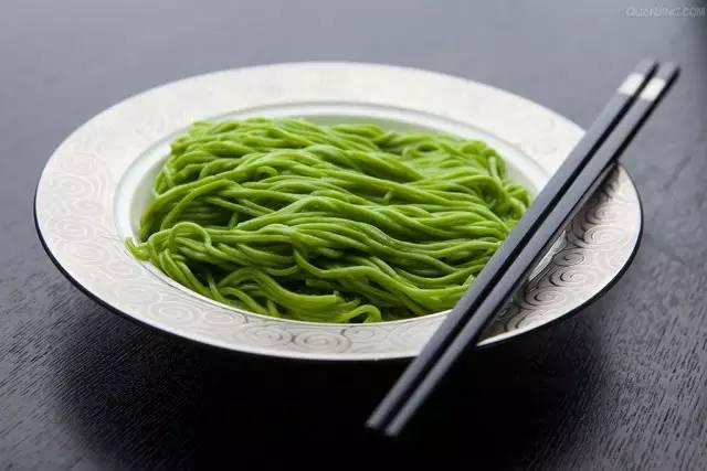 一碗菠菜面,此生无憾也无怨