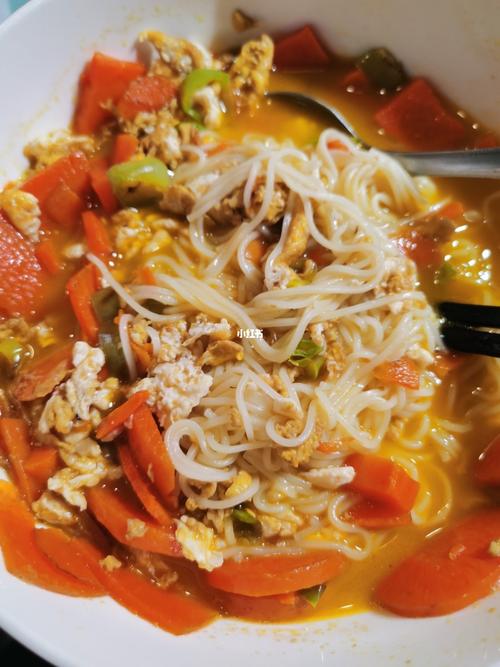 胡萝卜鸡蛋面_胡萝卜_鸡蛋面_美食_美食展示