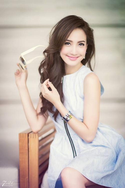 泰剧《三面娜迦》女主演中文名为娜塔玻·提米露克诉