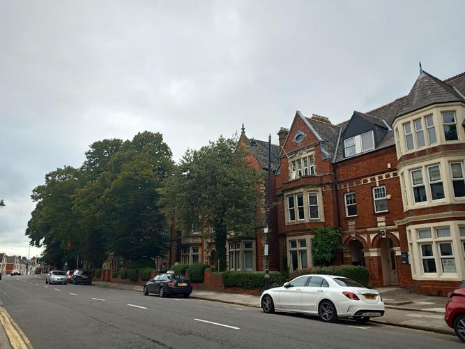 卡迪夫大学商学院沿途