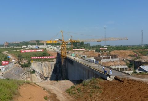 陶岔渠首枢纽工程施剐形象