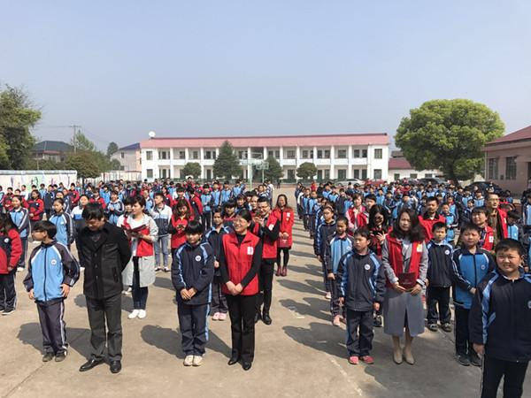 株洲市爱心公益助学协会在三门株木中学开展植树捐赠仪式