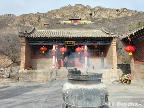 龙泉寺位于山西灵丘县