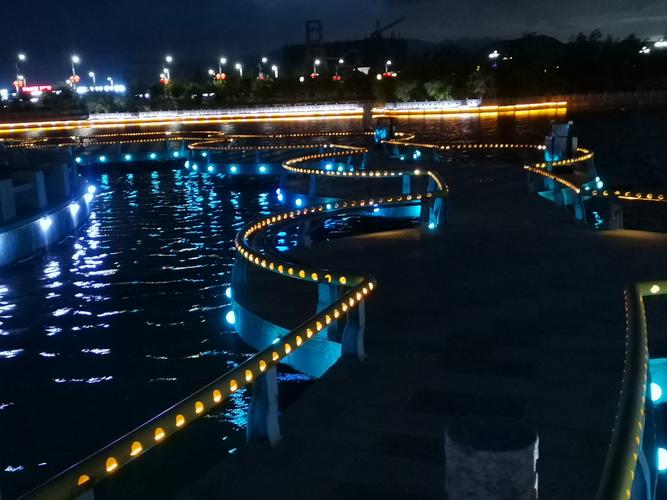 和静县人工湖