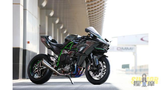全新的川崎忍者 h2r 2022正式开启了预购,它的定位仍然是一辆赛道摩托