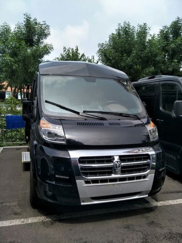 2018款道奇公羊七座豪华改装商务现车带有中央隔断天津现车