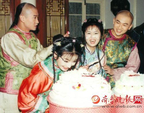 《还珠格格》这些花絮照你一定没见过 小燕子和容嬷嬷