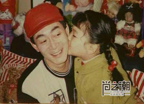 六小龄童的女儿叫什么 章同童儿时照片撞脸杨幂