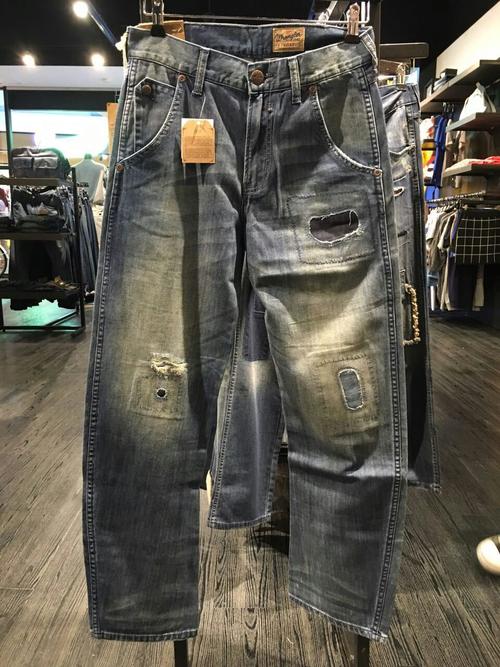 现货 特价wrangler威格补丁破洞专柜正品牛仔裤