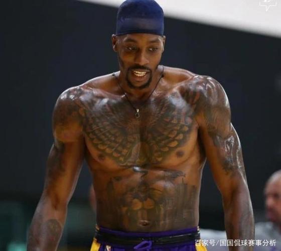湖人晒霍华德肌肉照,球迷感叹总