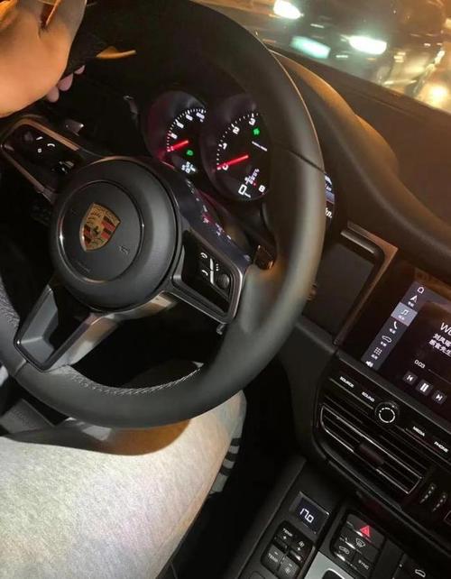 车主被打击的没话说开保时捷macan居然被歧视了