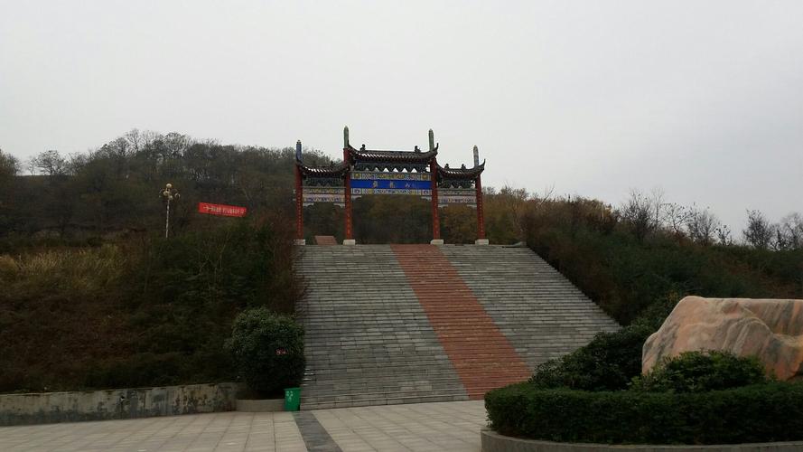 河南省驻马店市确山县盘龙大道靠近华驰熙龙湾