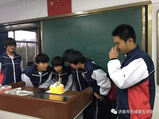 如花一样绽放历城五中穆蕾老师的成长故事