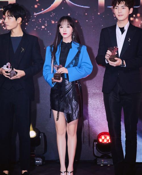 网曝王一博,程潇经纪人被抓,乐华公司正面承认,原因是