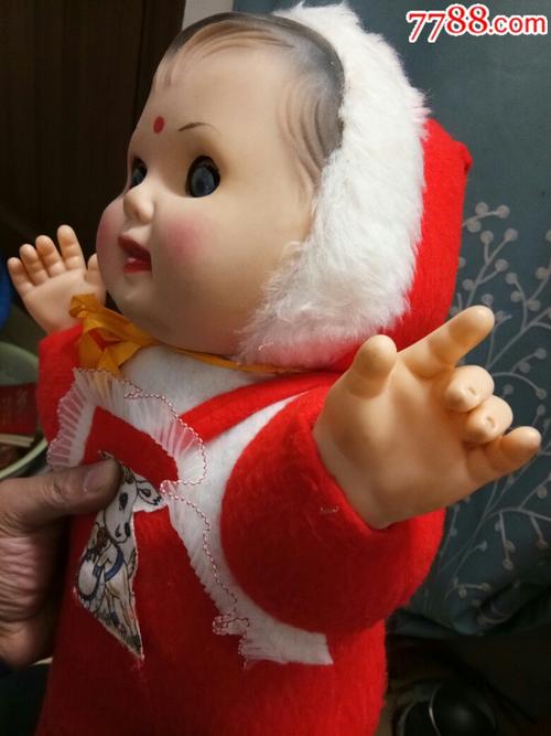 七八十年代有标签会眨眼的布娃娃