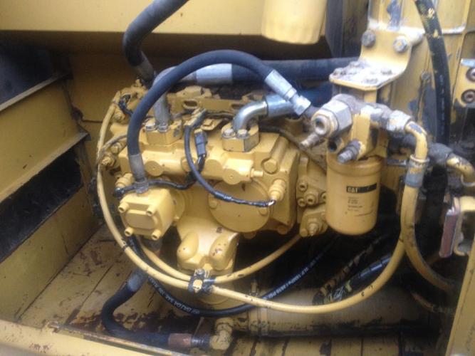 新款二手卡特320c挖掘机通达市场转让