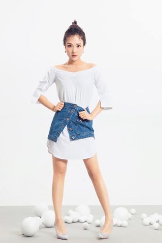 "围裙妈妈"杜沁怡时尚写真曝光 清新舒爽微笑动人