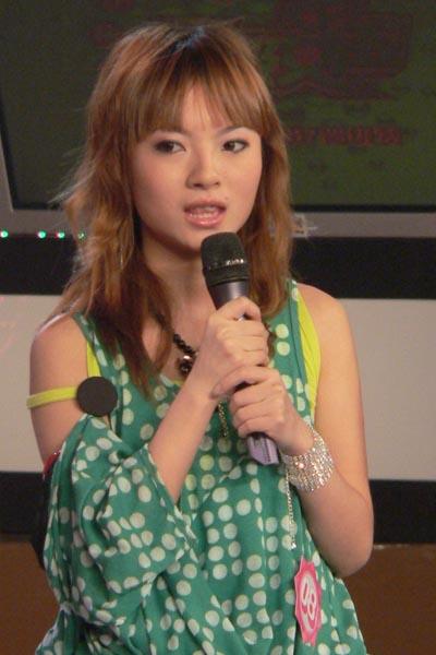 [超级女声]胡灵的照片～灵芝都来顶(转载)