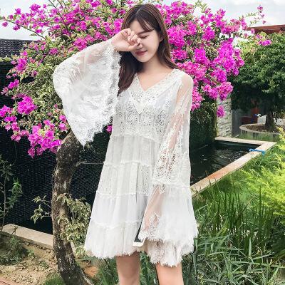 泰国海边沙滩裙度假裙白色仙女裙蕾丝网纱拼接镂空清新露背连衣裙
