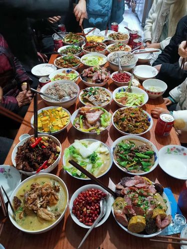 实拍7个省份的年夜饭,看完图片,大家一致决定,明年去湖南过年!