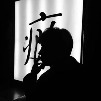 男生微信头像低调成熟大气 高清大气的男生低调成熟微信头像