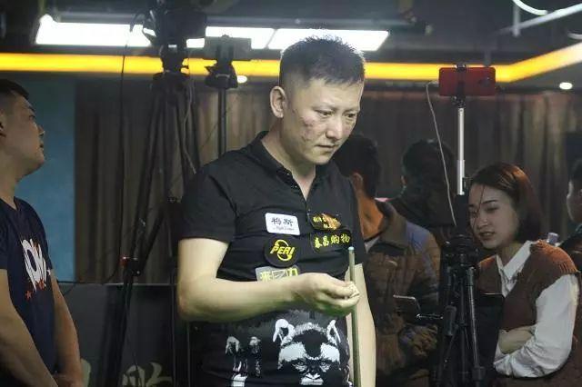 张磊  
