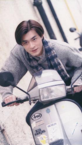 男神古天乐青涩旧照