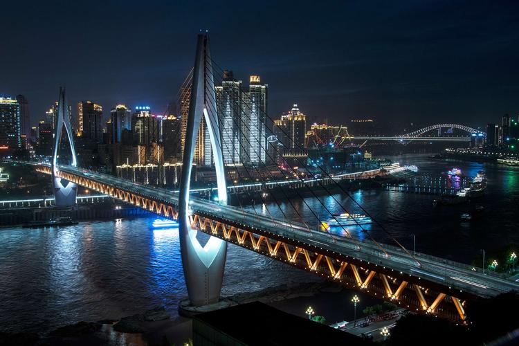 图15:俯瞰千厮门大桥(图片来自网络)