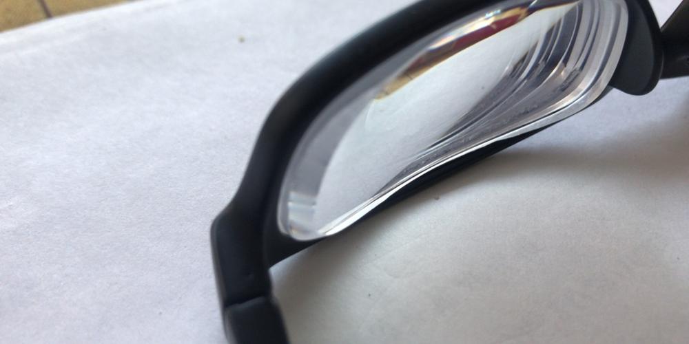 高度近视怎么摆脱丑丑的镜片?