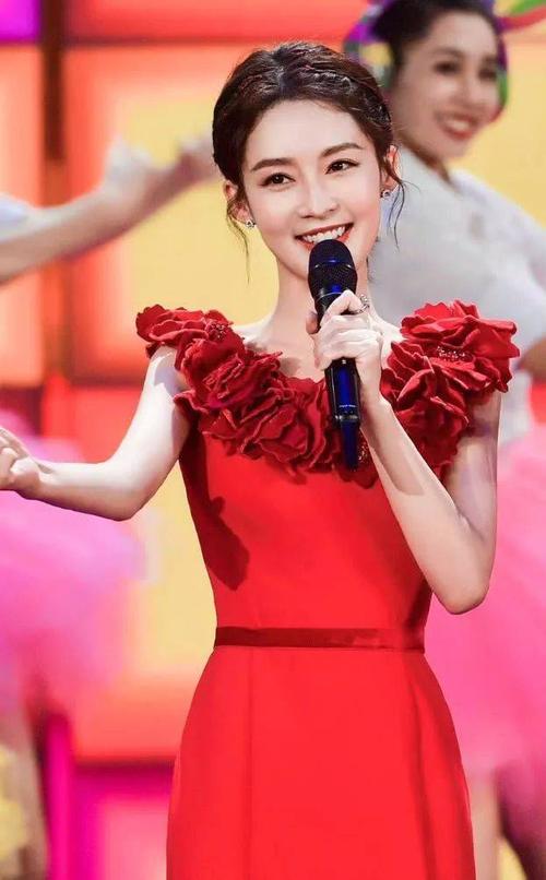 李沁离开10级美颜后,百万修图师都无从下手