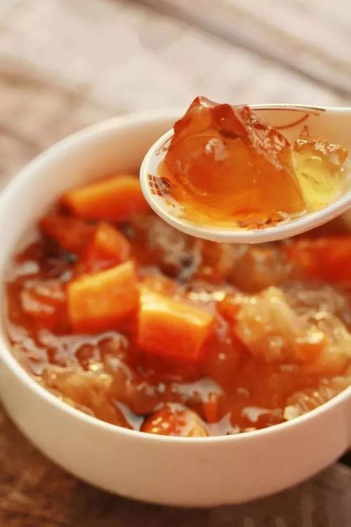 冬天必备!桃胶的功效及做法大全,越吃越美哦