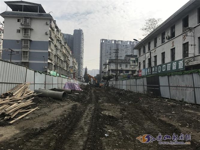网友:通江街道路改造工程进展为何如此慢?