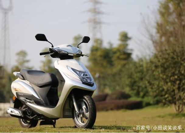 五羊本田睿影110来了,6.3kw功率110cc,高速100不飘,1.2万